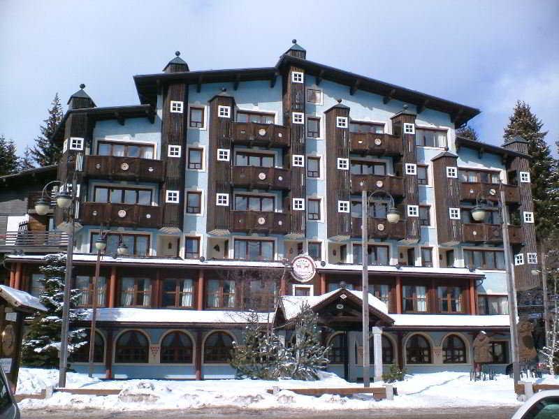 Rta Hotel Catturani Madonna di Campiglio Exterior foto