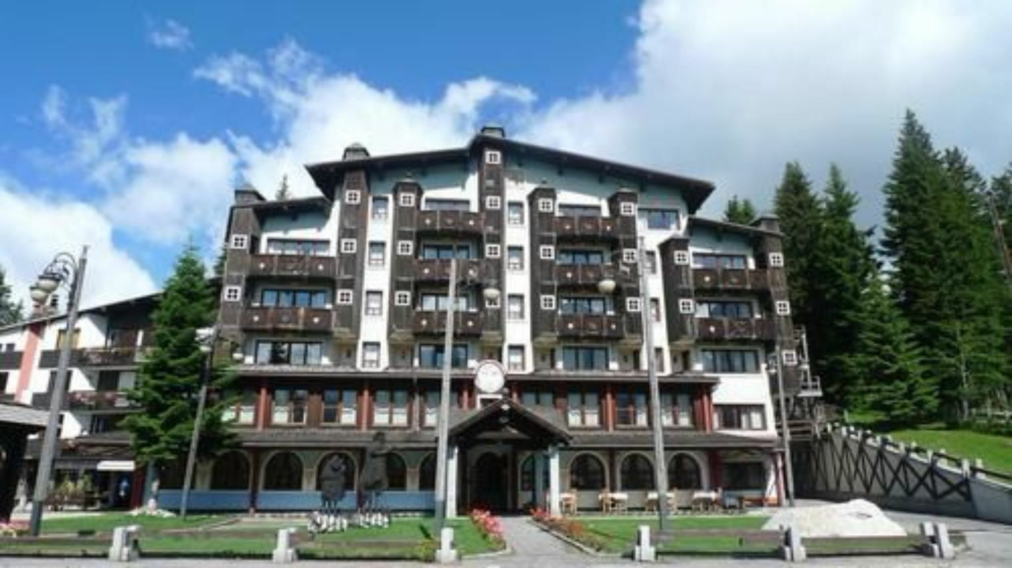 Rta Hotel Catturani Madonna di Campiglio Exterior foto